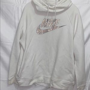 nike sweatshirt
